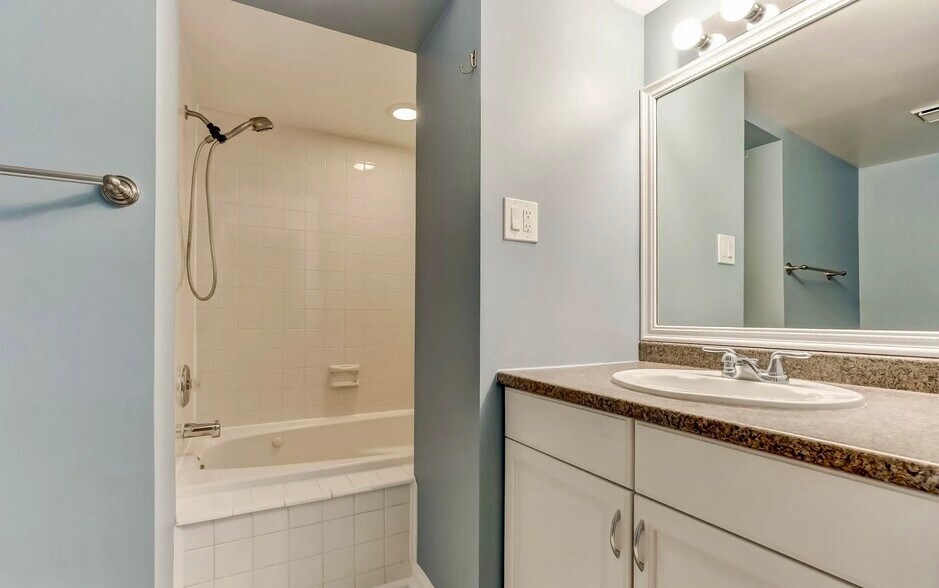 More Photos Of 1049 S Charles St, Baltimore Storefront Retail Residential For Sale