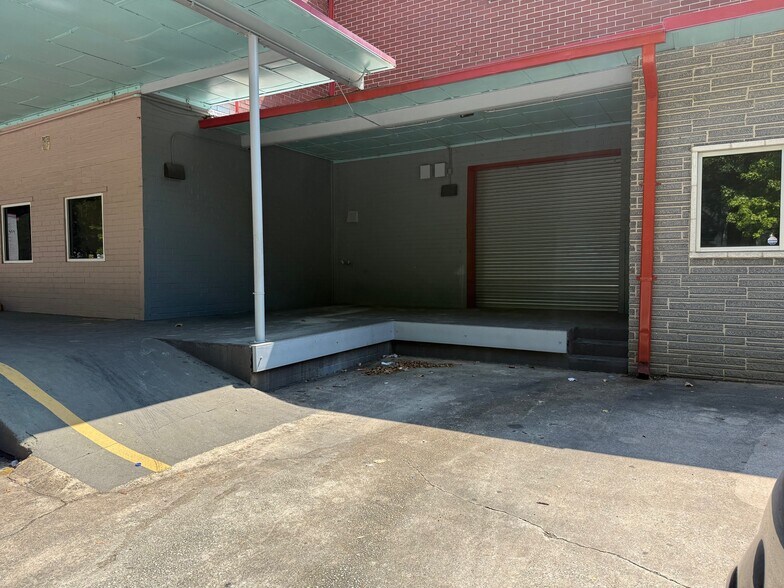 More Photos Of 774 Forrest St NW, Atlanta Warehouse For Lease