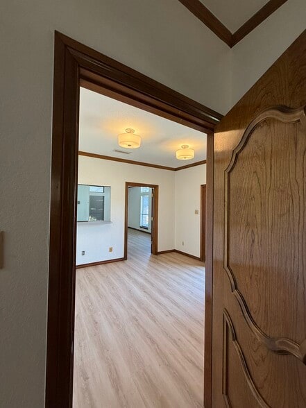 More Photos Of 304 Harwood Rd, Bedford Medical For Lease