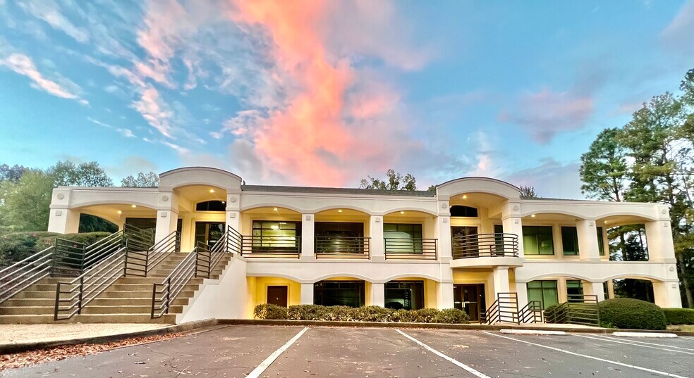 Primary Photo Of 810 Canton Rd, Marietta Medical For Lease