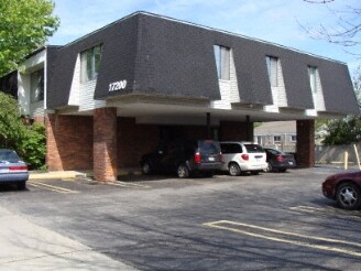 More Photos Of 17200 W 10 Mile Rd, Southfield Office For Lease