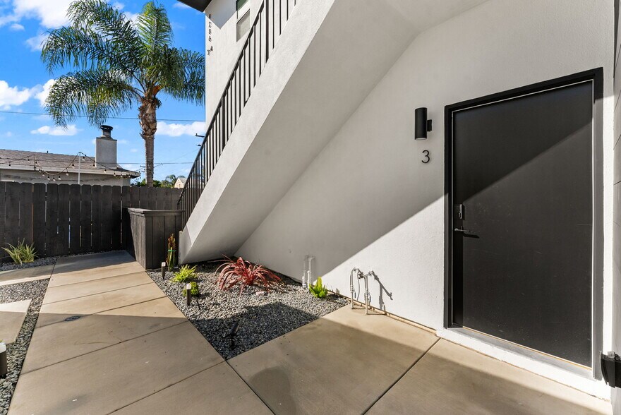 More Photos Of 4286 Samoset Ave, San Diego Multifamily For Sale