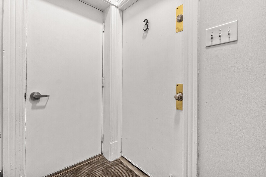 More Photos Of 136 Broadway, Hagerstown Apartments For Sale