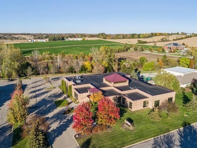 More Photos Of 2834 Northgate Dr, Iowa City Office For Lease