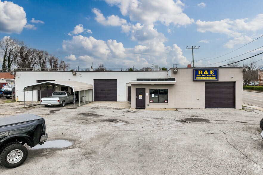 Primary Photo Of 5018 Euclid Rd, Virginia Beach Service For Lease