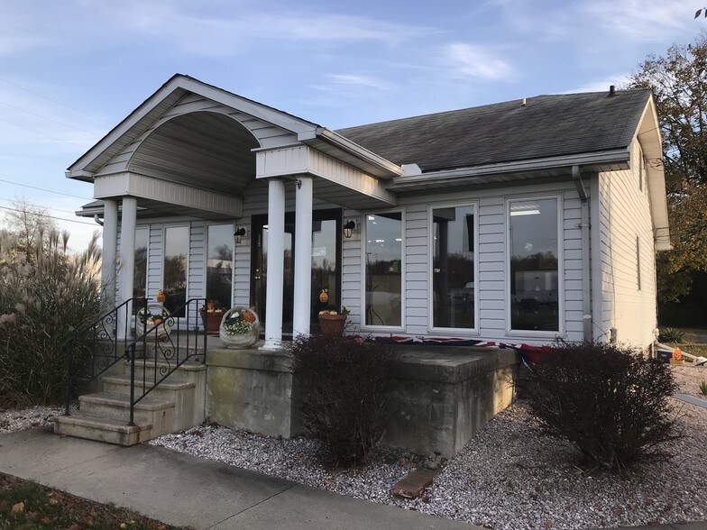 Primary Photo Of 904 E Pulaski Hwy, Elkton General Retail For Sale