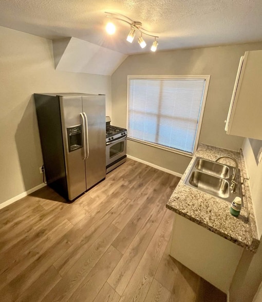 More Photos Of 2705 Lorraine St, Houston Apartments For Sale
