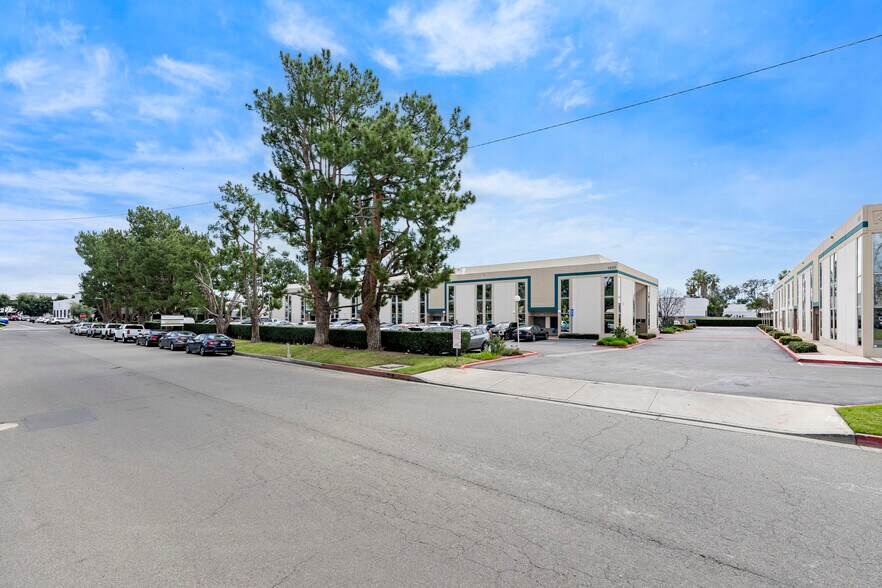 More Photos Of 1820 E Garry Ave, Santa Ana Office For Sale