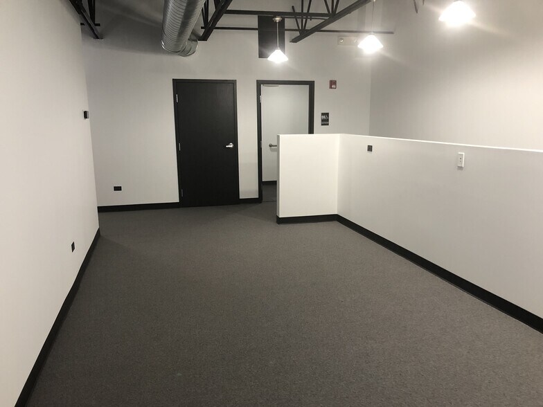 More Photos Of 2600 Beverly Dr, Aurora Light Distribution For Sale