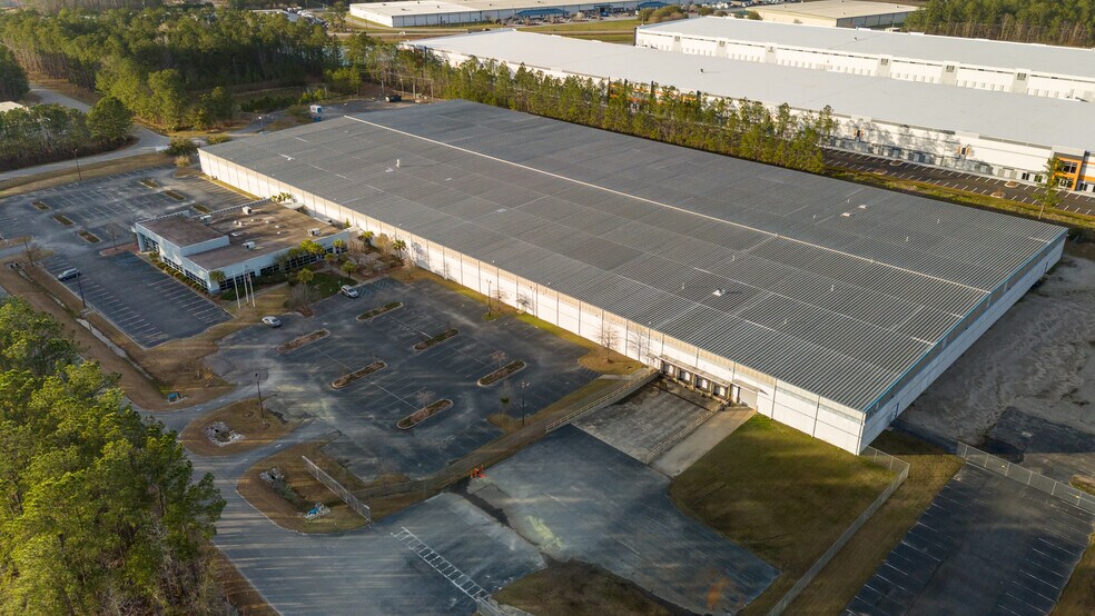 More Photos Of 175 McQueen Blvd, Summerville Manufacturing For Lease
