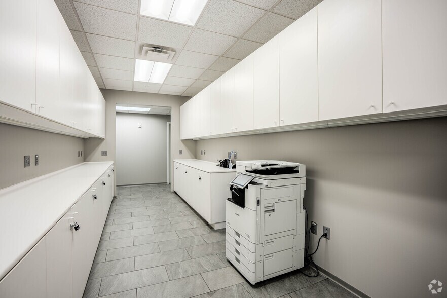 More Photos Of 2321 Energy Dr, Louisville Coworking Space