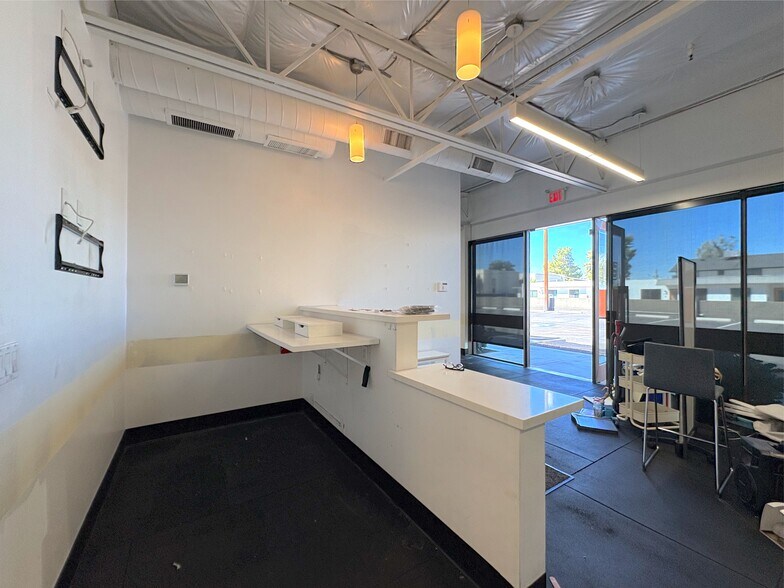 More Photos Of 3844 N 32nd St, Phoenix Storefront Retail Office For Lease