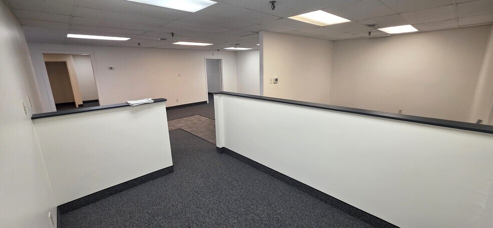 More Photos Of 4233 Janada St, Haltom City Warehouse For Lease