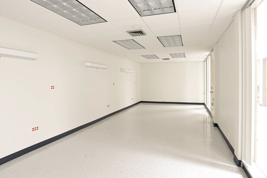 More Photos Of 11000 W McNichols Rd, Detroit Office Residential For Sale