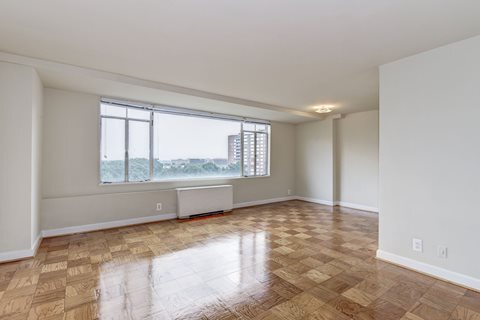 More Photos Of 5055 Seminary Rd, Alexandria Apartments For Lease