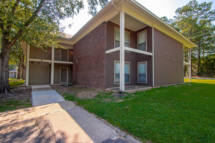 More Photos Of 1810 Bishop Rd, Bryant Apartments For Sale