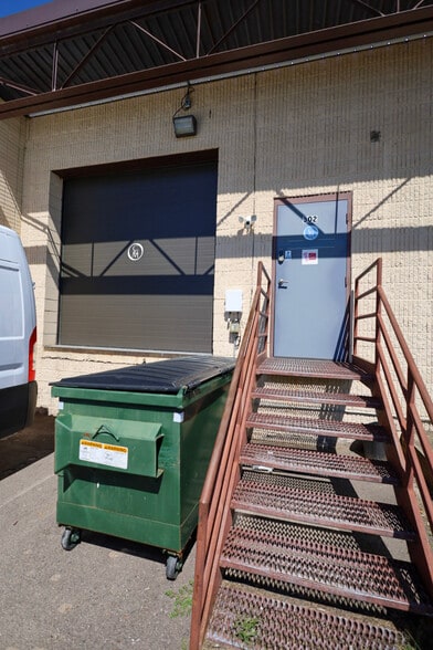 More Photos Of 2525 Nevada Ave N, Golden Valley Light Distribution For Sale