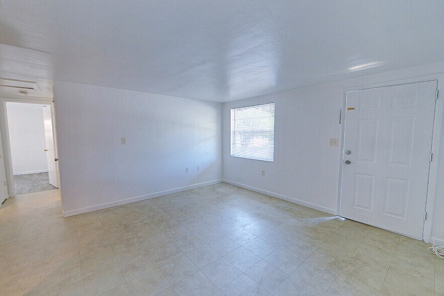 More Photos Of 1154 NE 1st St, Crystal River Apartments For Sale
