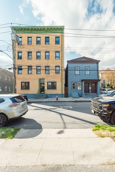 More Photos Of 536 N High St, Mount Vernon Apartments For Sale