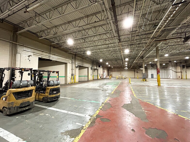 More Photos Of 1228 Isley Dr, Gastonia Warehouse For Lease