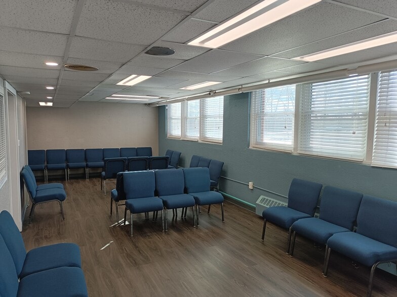 More Photos Of 4921 E State St, Rockford Office For Sale