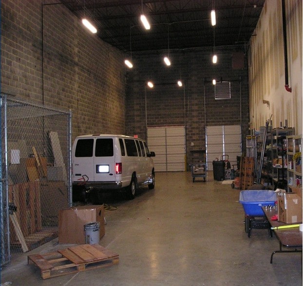 More Photos Of 2053 Franklin Way SE, Marietta Flex For Lease