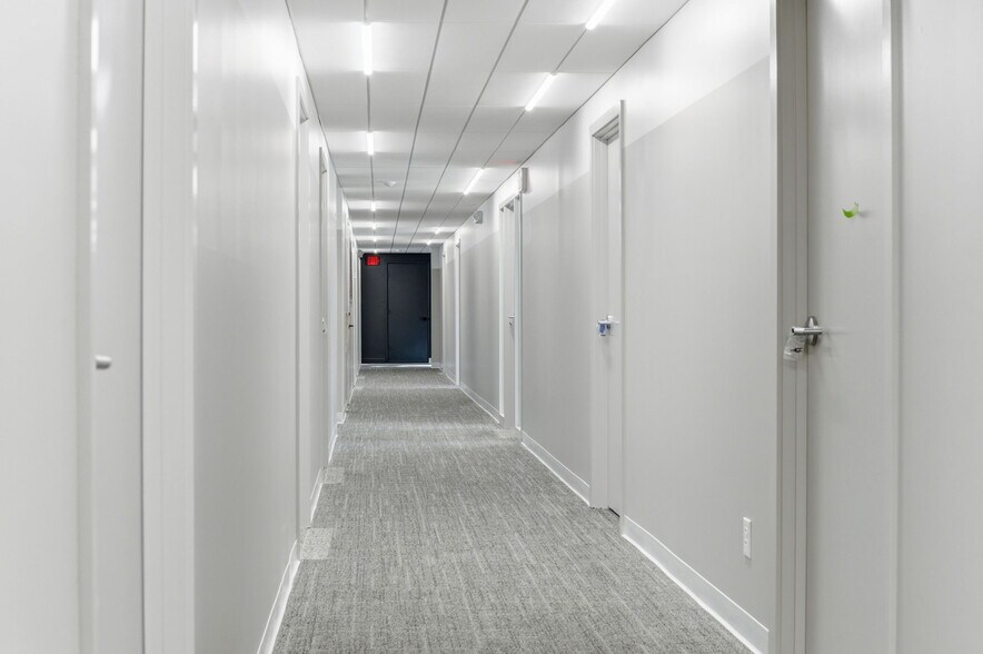 More Photos Of 125 Chenoweth Ln, Louisville Office Residential For Lease