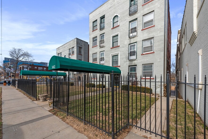 More Photos Of 1412 W 39th St, Kansas City Apartments For Sale