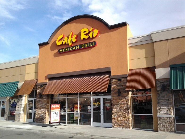 More Photos Of 1323 Dewar Dr, Rock Springs Unknown For Lease