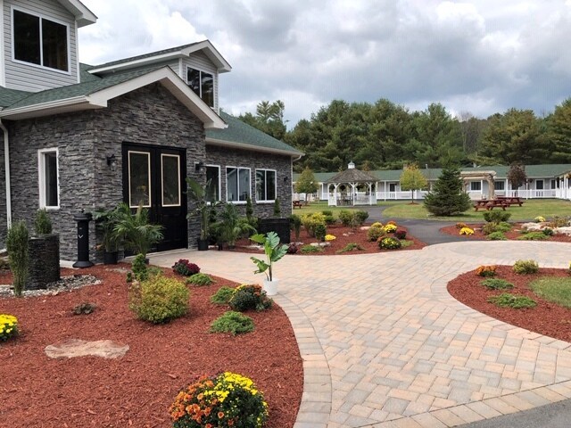 Primary Photo Of 211 Mail Rd, Barryville Hotel For Sale