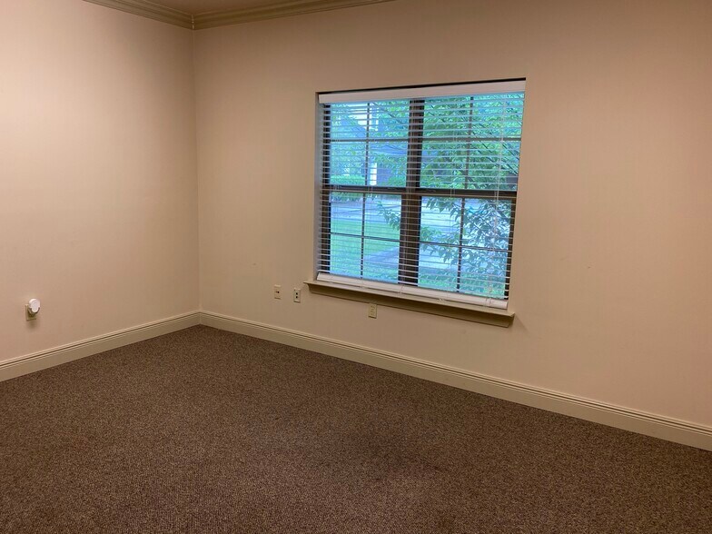 More Photos Of 14635 S Harrells Ferry Rd, Baton Rouge Office For Lease