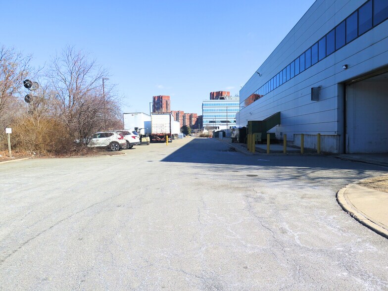 More Photos Of 425 Meadowlands Pky, Secaucus Warehouse For Sale