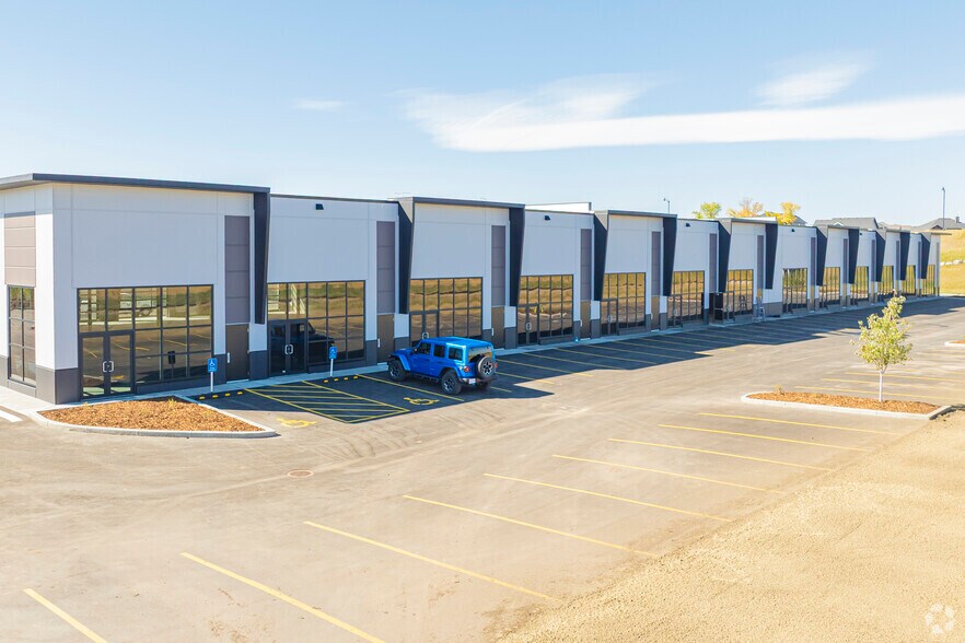 More Photos Of 9 Southbank Cres, Okotoks General Retail For Sale