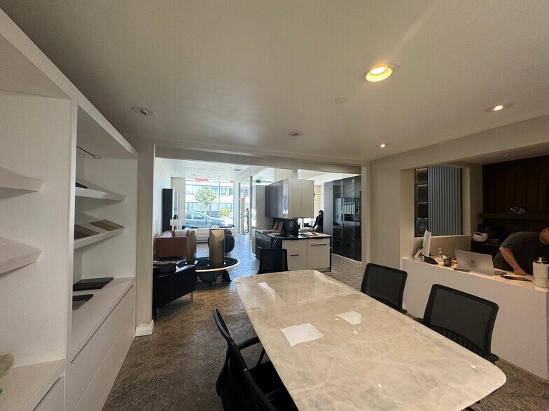 More Photos Of 8262 Melrose Ave, Los Angeles Storefront Retail Residential For Lease