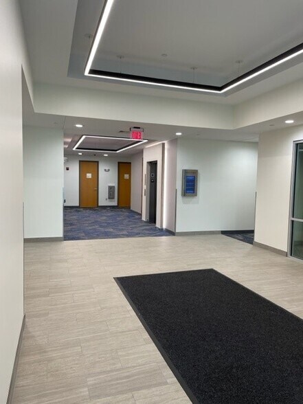 More Photos Of 134 Turnpike Rd, Southborough Medical For Lease