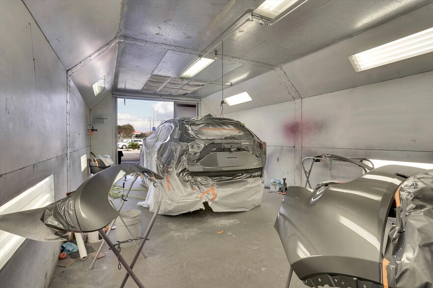 More Photos Of 17306 Alief Clodine Rd, Richmond Auto Repair For Sale