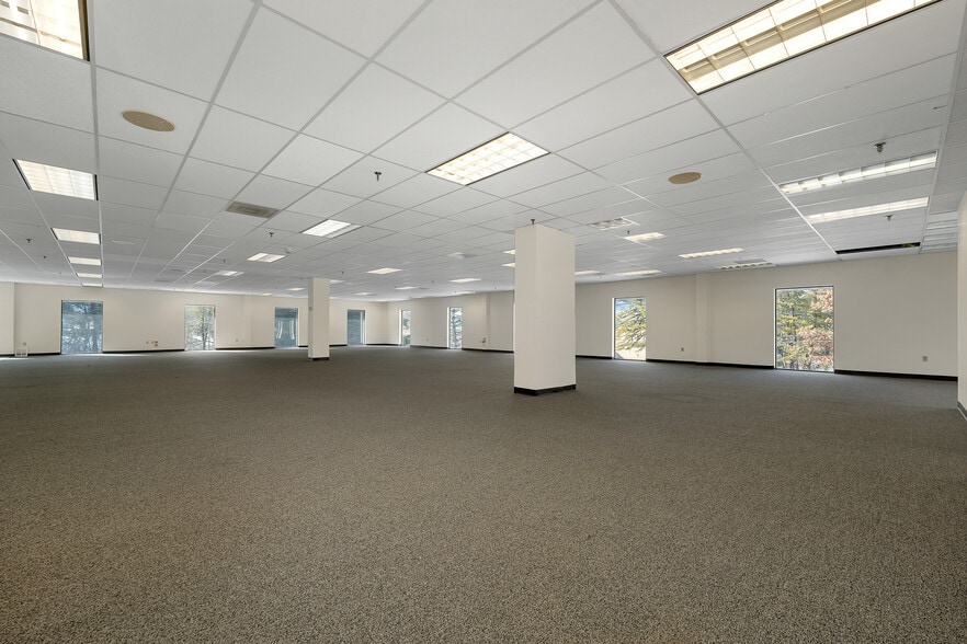 More Photos Of 41 Simon St, Nashua Flex For Lease