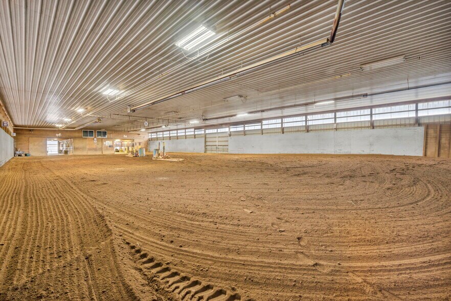 More Photos Of 16449 S Boone Rd, Columbia Station Specialty For Sale