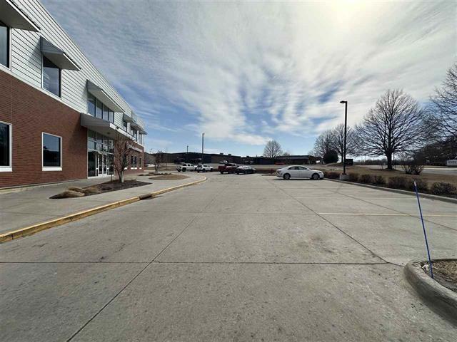 More Photos Of 2545 N Dodge St, Iowa City Medical For Sale