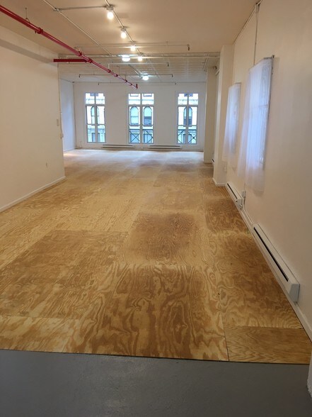 More Photos Of 255 Canal St, New York Loft Creative Space For Lease