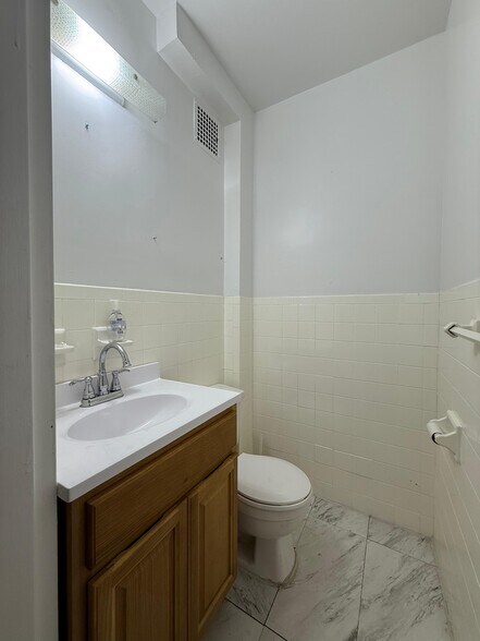 More Photos Of 160 Parkside Ave, Brooklyn Apartments For Lease