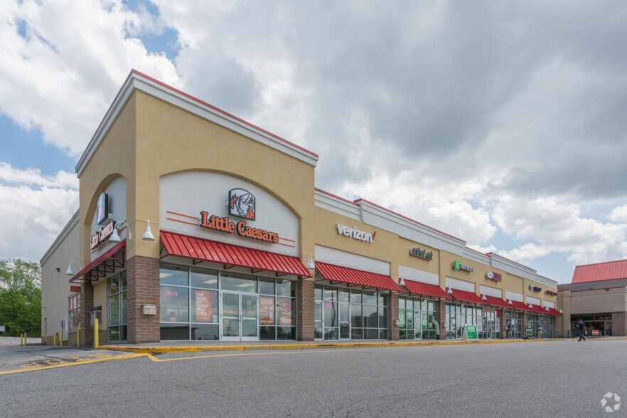 More Photos Of 11-45 5th St SE, Barberton Unknown For Lease