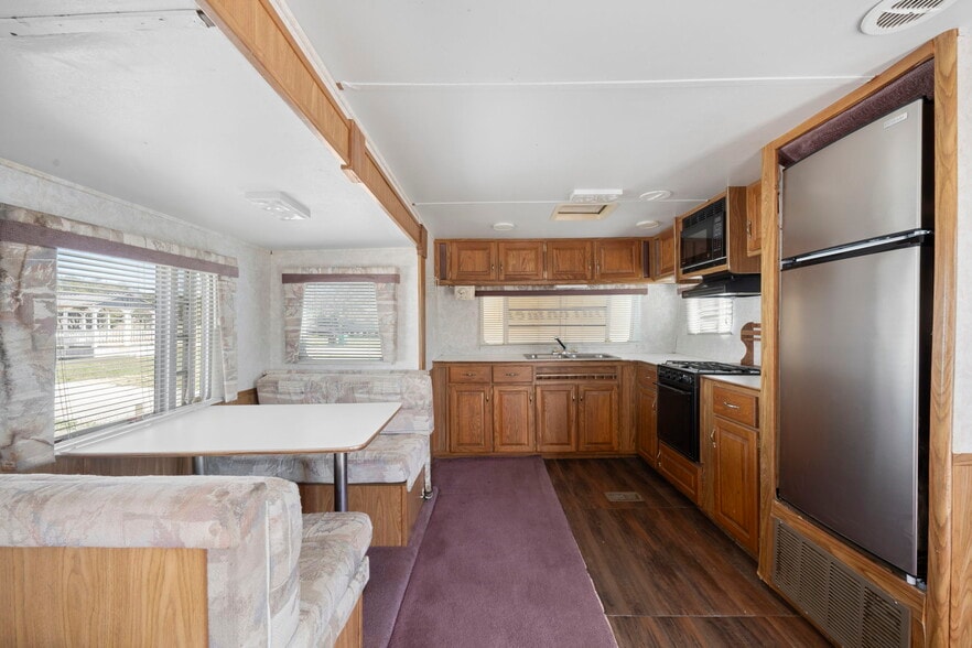 More Photos Of 820 Forest View Dr, Blanco Manufactured Housing Mobile Home Park For Sale