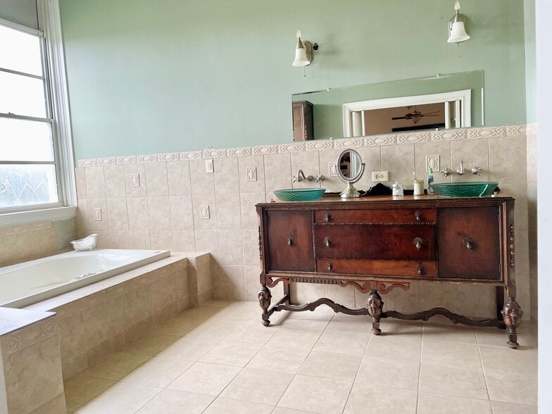 More Photos Of 1318 Ostwalt Amity Rd, Cleveland Schools For Sale