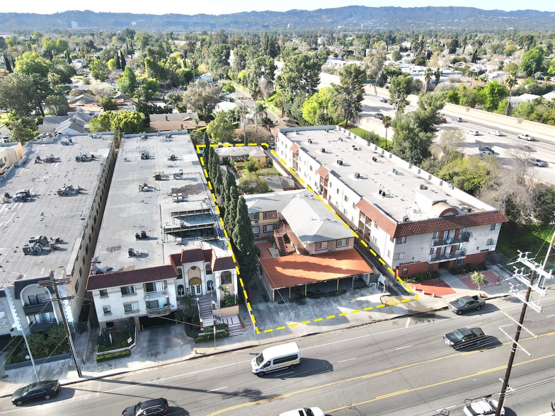 Primary Photo Of 15624-15628 Vanowen St, Van Nuys Apartments For Sale