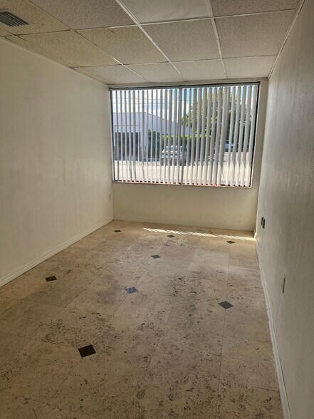 More Photos Of 3056 NE 12th Ter, Oakland Park Warehouse For Lease