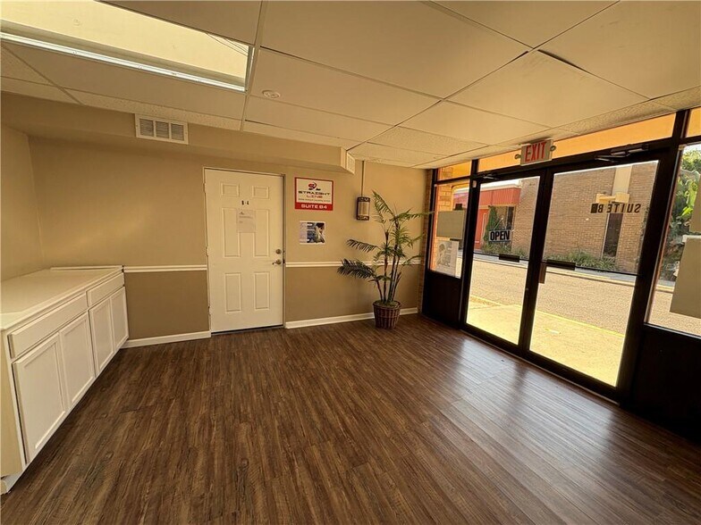 More Photos Of , Fort Myers Office For Sale