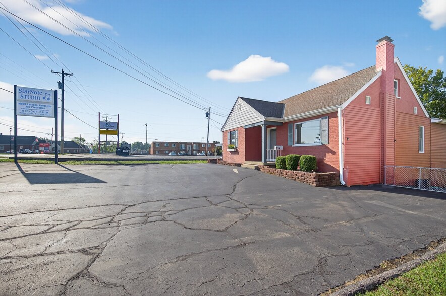 More Photos Of 5709 Cheviot Rd, White Oak Office For Sale