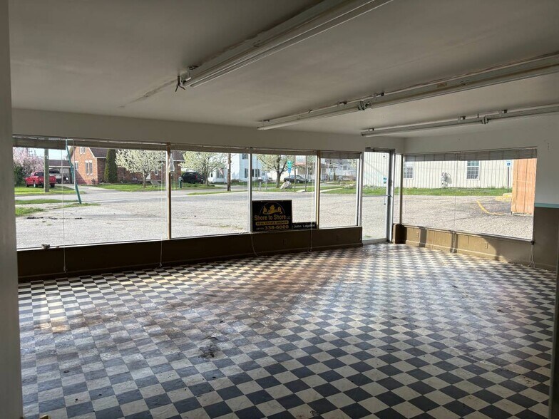 More Photos Of 4625 Pine St, Columbiaville Auto Dealership For Sale