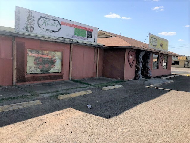 More Photos Of 1117-1119 Bustamante St, Laredo General Retail For Sale